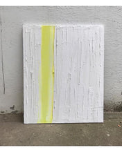 Cargar imagen en el visor de la galería, White &amp; yellow
